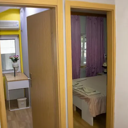 Vini App With Private Parking Apartment Skopje