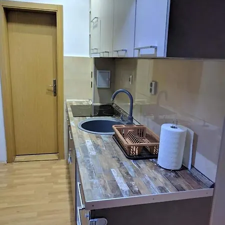 Apartment Vini App With Private Parking *